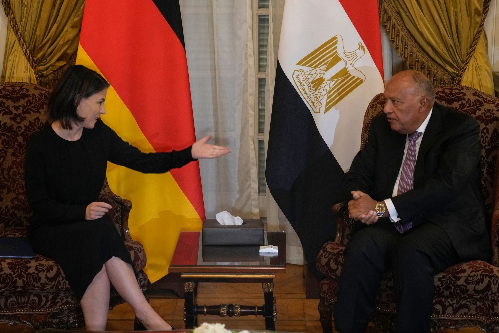 Bundesaußenministerin Annalena Baerbock Im Gespräch Mit Ihrem ägyptischen Amtskollegen Samih Schukri In Kairo.