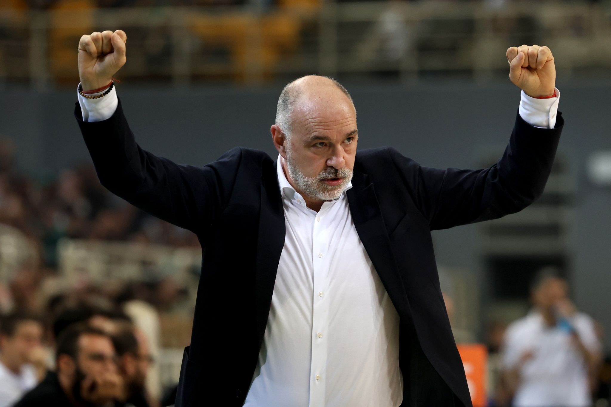 Cheftrainer Pablo Laso Und Die Bayern Gewannen Deutlich Gegen Oldenburg.