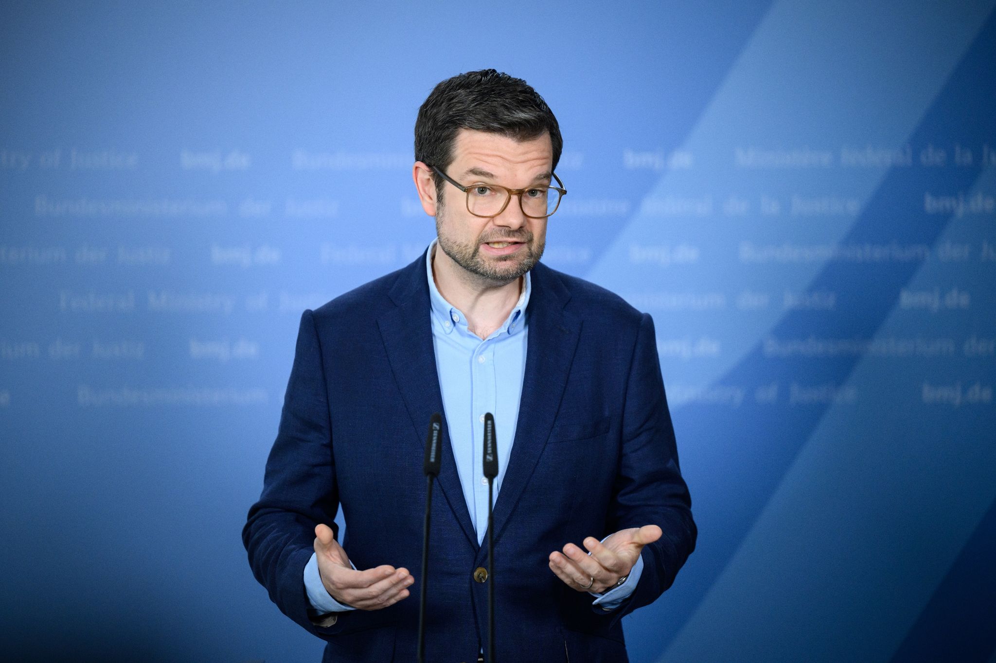 Justizminister Marco Buschmann Bei Einer Pressekonferenz Im Bundesministerium Der Justiz.