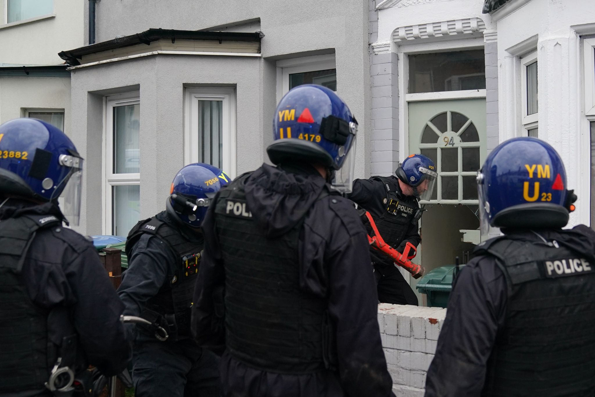 1600 Festnahmen: Großeinsatz Gegen Drogenbanden In England