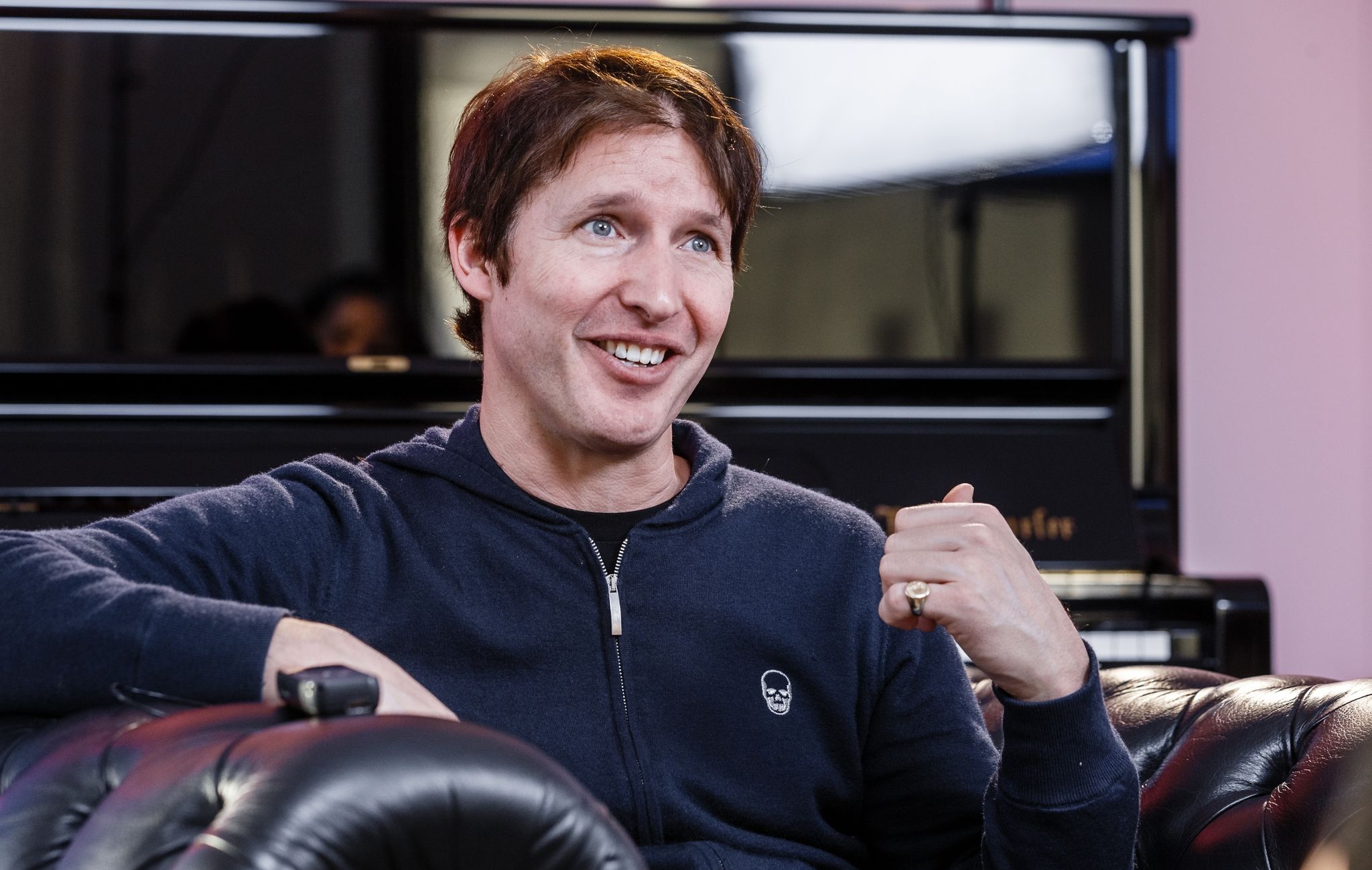 Der Britische Singer-Songwriter James Blunt Bringt Eine Neues Album Heraus.
