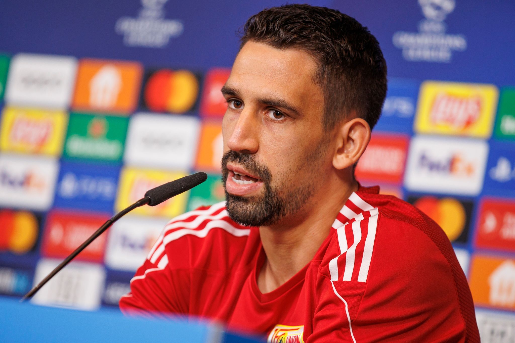 Unions Rani Khedira Steht Vor Seinem Debüt In Der Königsklasse.