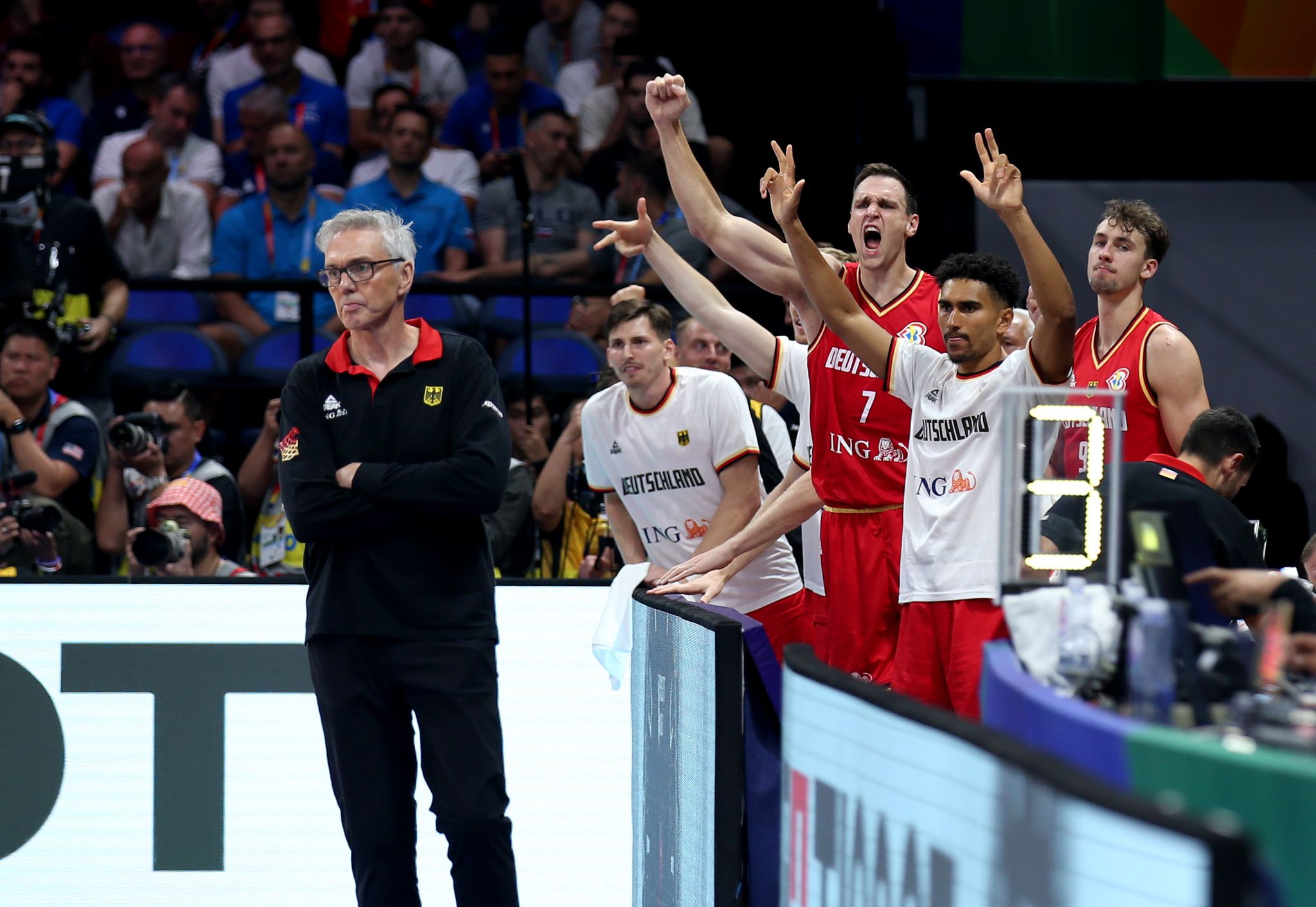 Wird Nicht Trainer Bei Lyon-Villeurbanne: DBB-Coach Gordon Herbert (l).