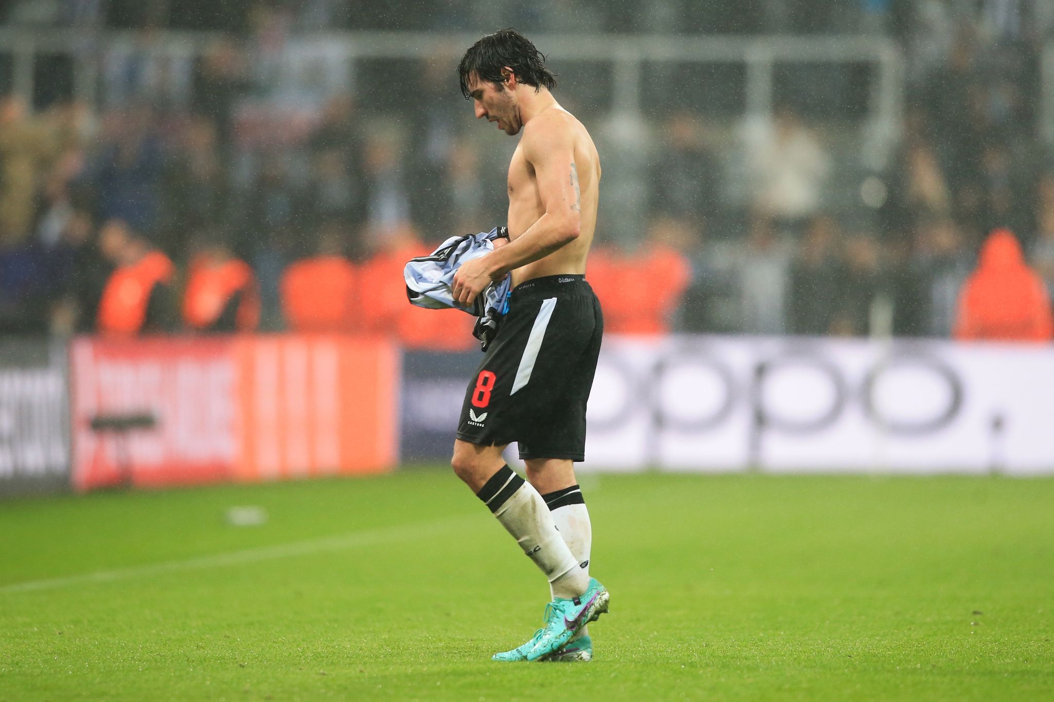 Newcastle Uniteds Sandro Tonali Ist Für Zehn Monate Gesperrt Worden.