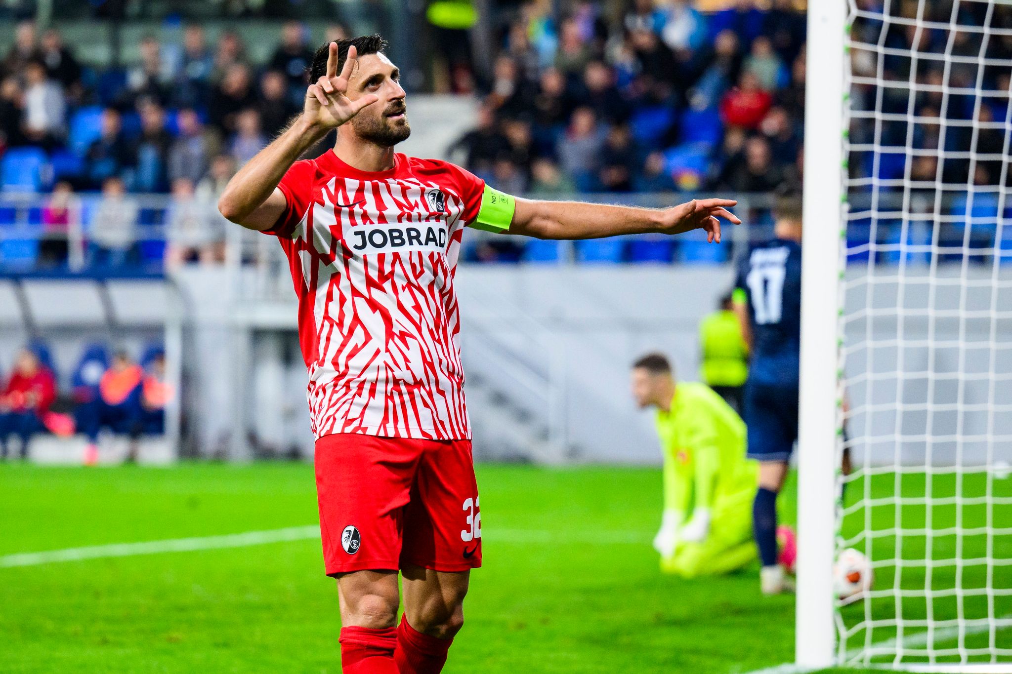 War Mit Seinen Drei Toren Der Matchwinner Für Freiburg: Vincenzo Grifo.