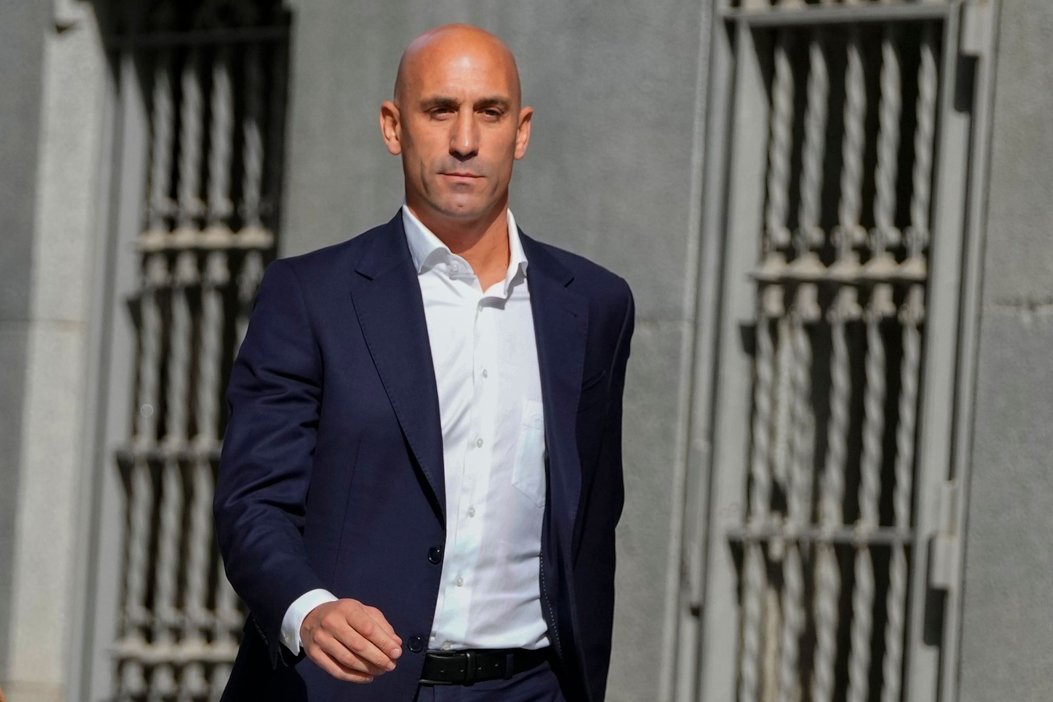 Der Frühere Spanische Verbandschef Luis Rubiales Darf Für Längere Zeit Keine Fußball-Tätigkeit Ausüben.