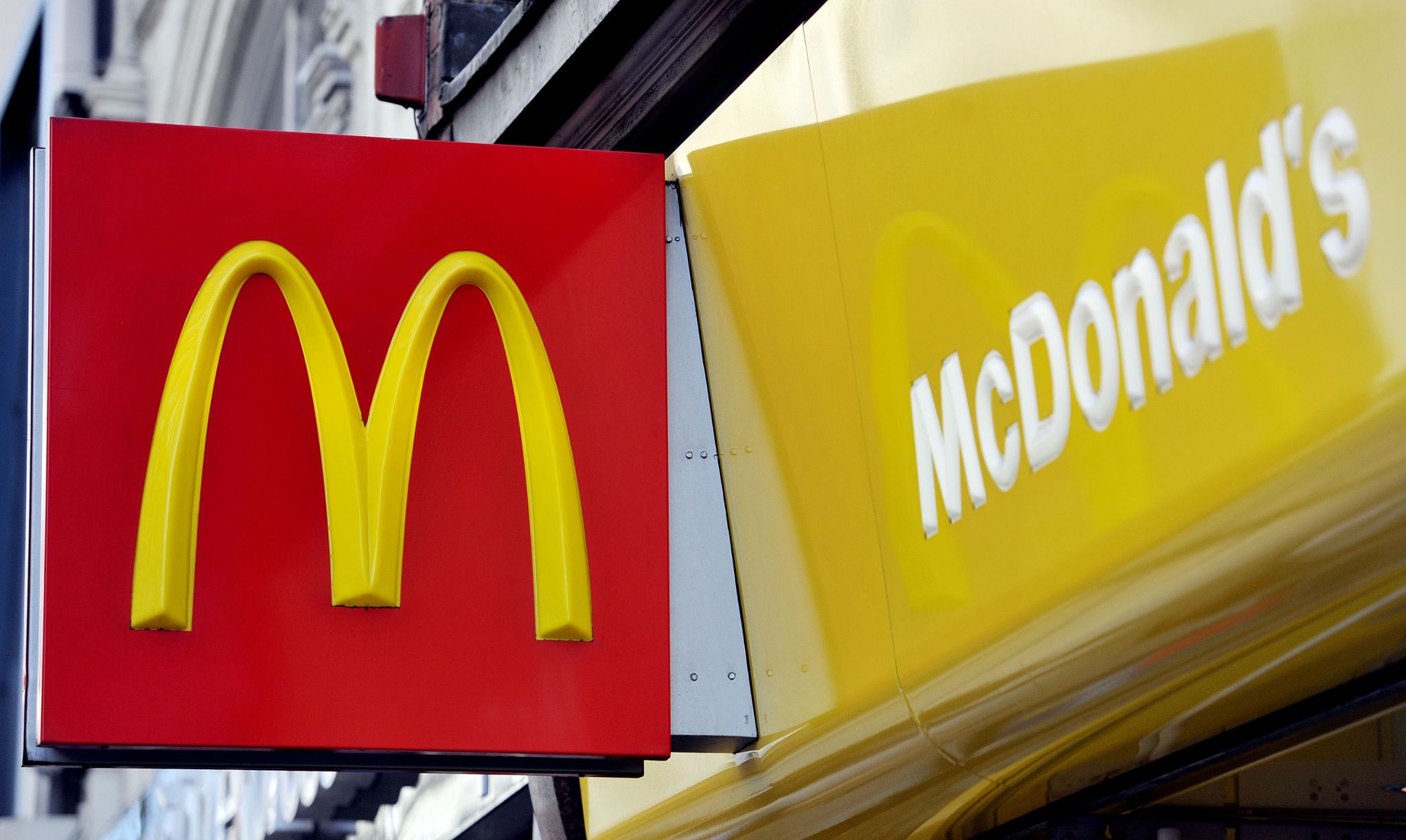 McDonald's Hat Vorfälle In Großbritannien Verurteilt, Bei Denen Lebende Mäuse In Restaurants Geworfen Wurden.