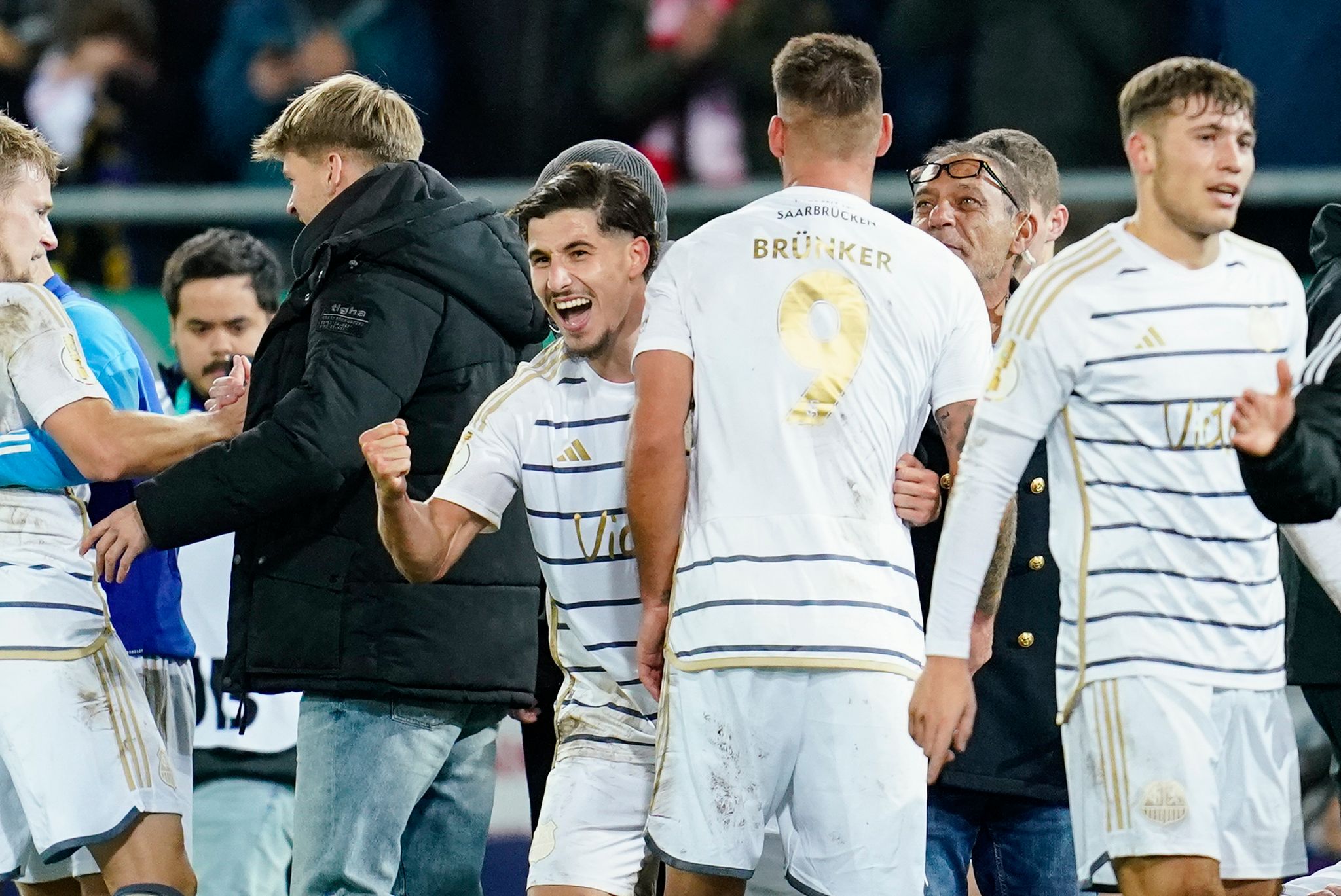 Drittligist Saarbrücken Schaffte Gegen Die Bayern Die Sensation.
