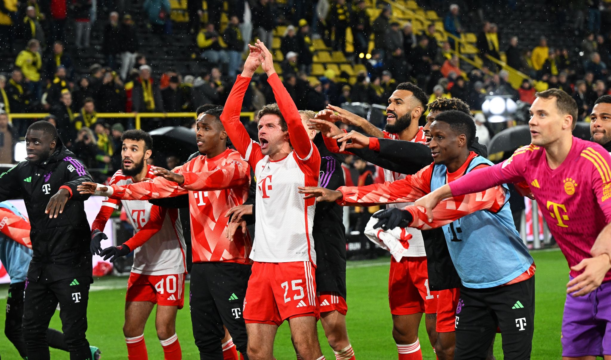 Laut Thomas Müller (M) Ist Bayer Leverkusen Der Hauptkonkurrent Vom FC Bayern München.
