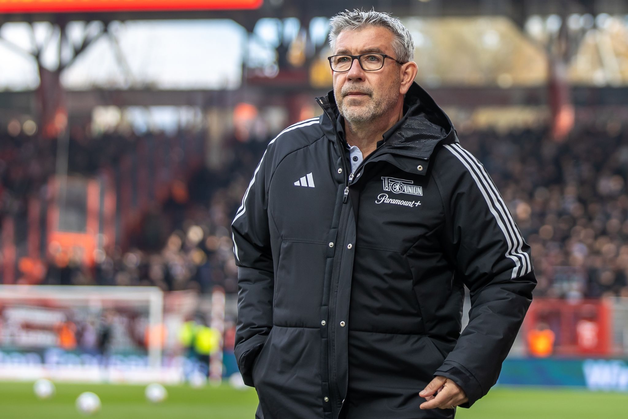 Der 1. FC Union Berlin Hält Eisern Zu Trainer Urs Fischer.