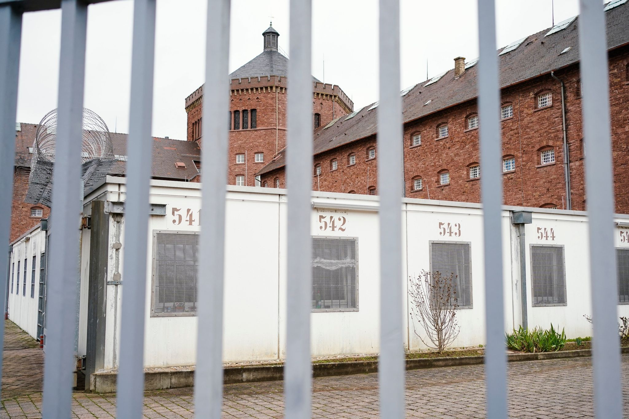 Hauptgebäude Der Justizvollzugsanstalt Bruchsal.