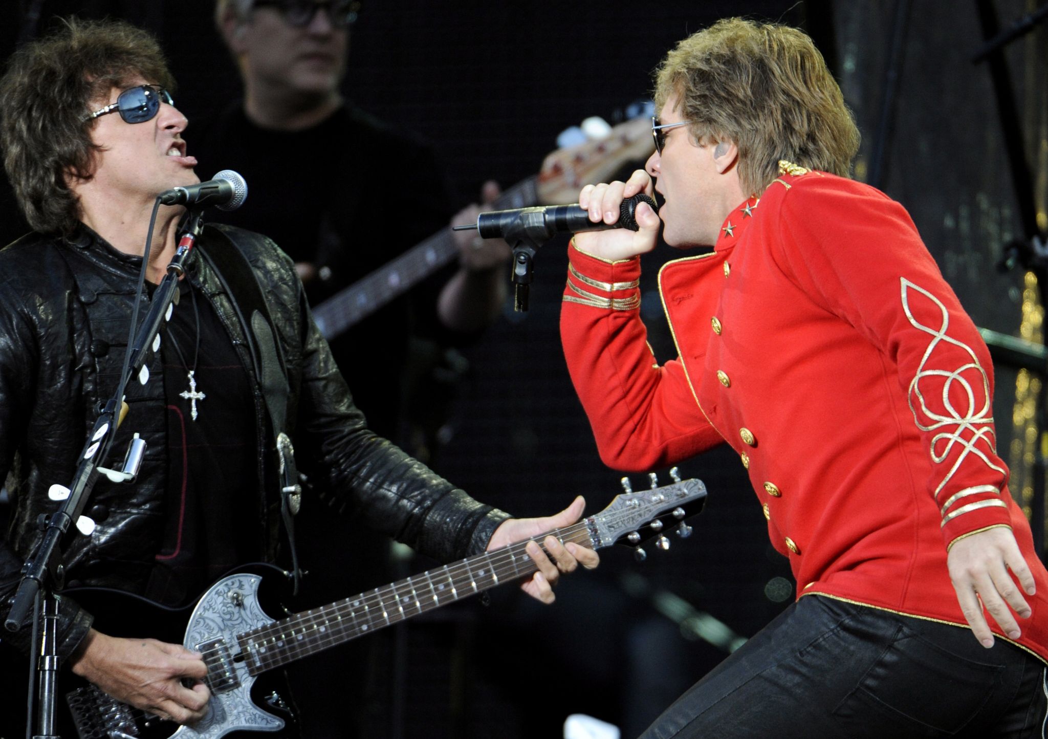 Bald Wieder Zusammen Auf Tour? Jon Bon Jovi (r) Und Richie Sambora.