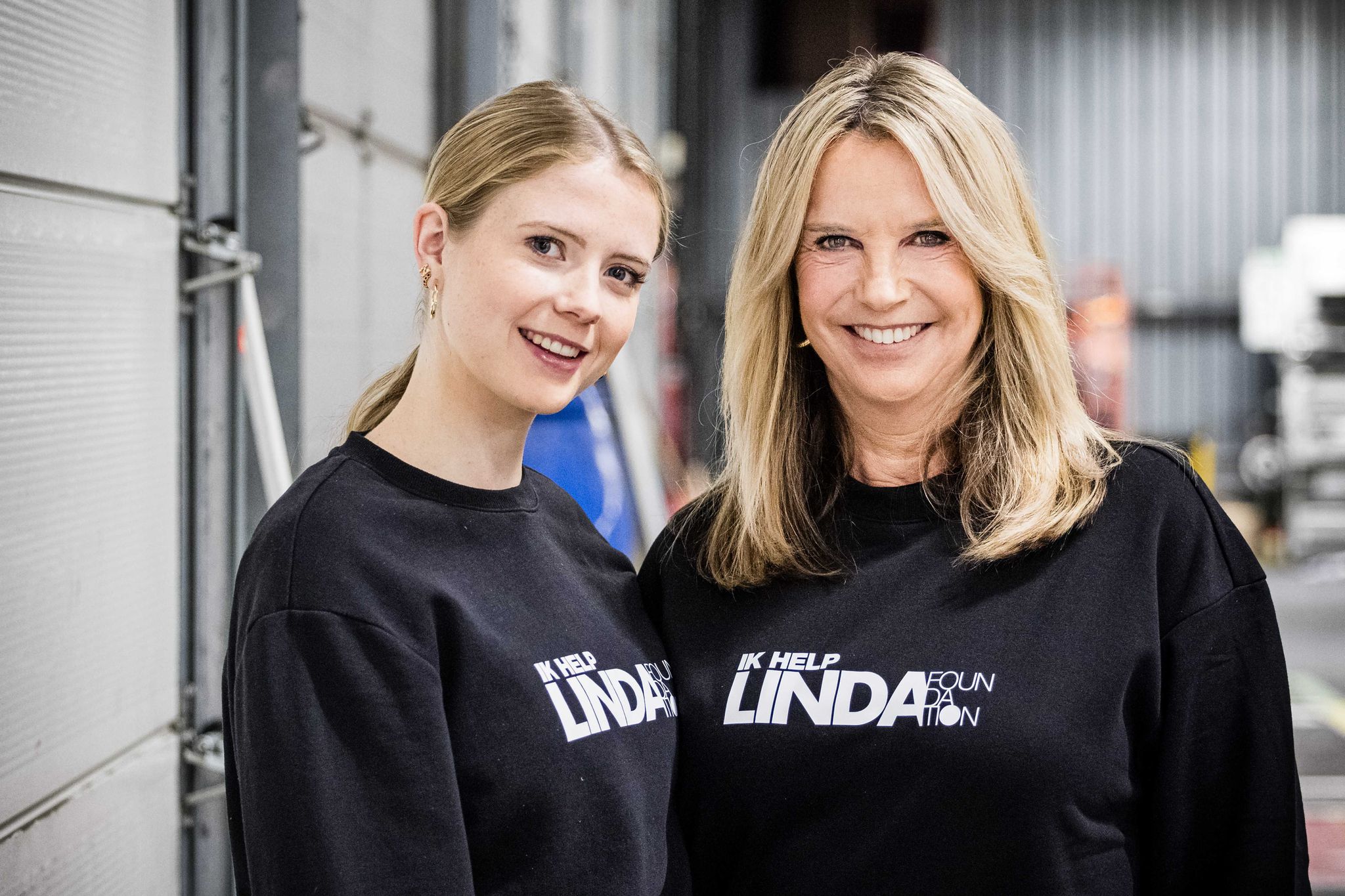 Linda De Mol Packt Weihnachtspakete Für Bedürftige Familien