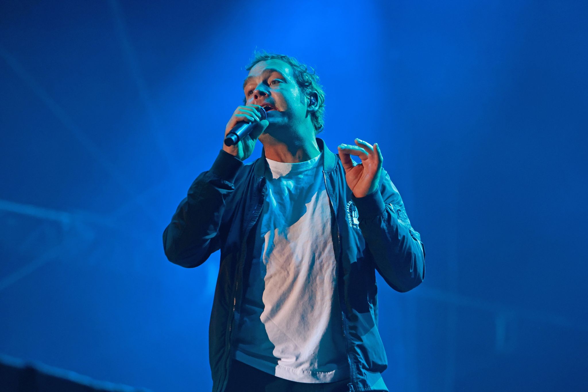 Der Musiker Axel Bosse Singt Auf Dem Musik-Festival "Rocken Am Brocken".