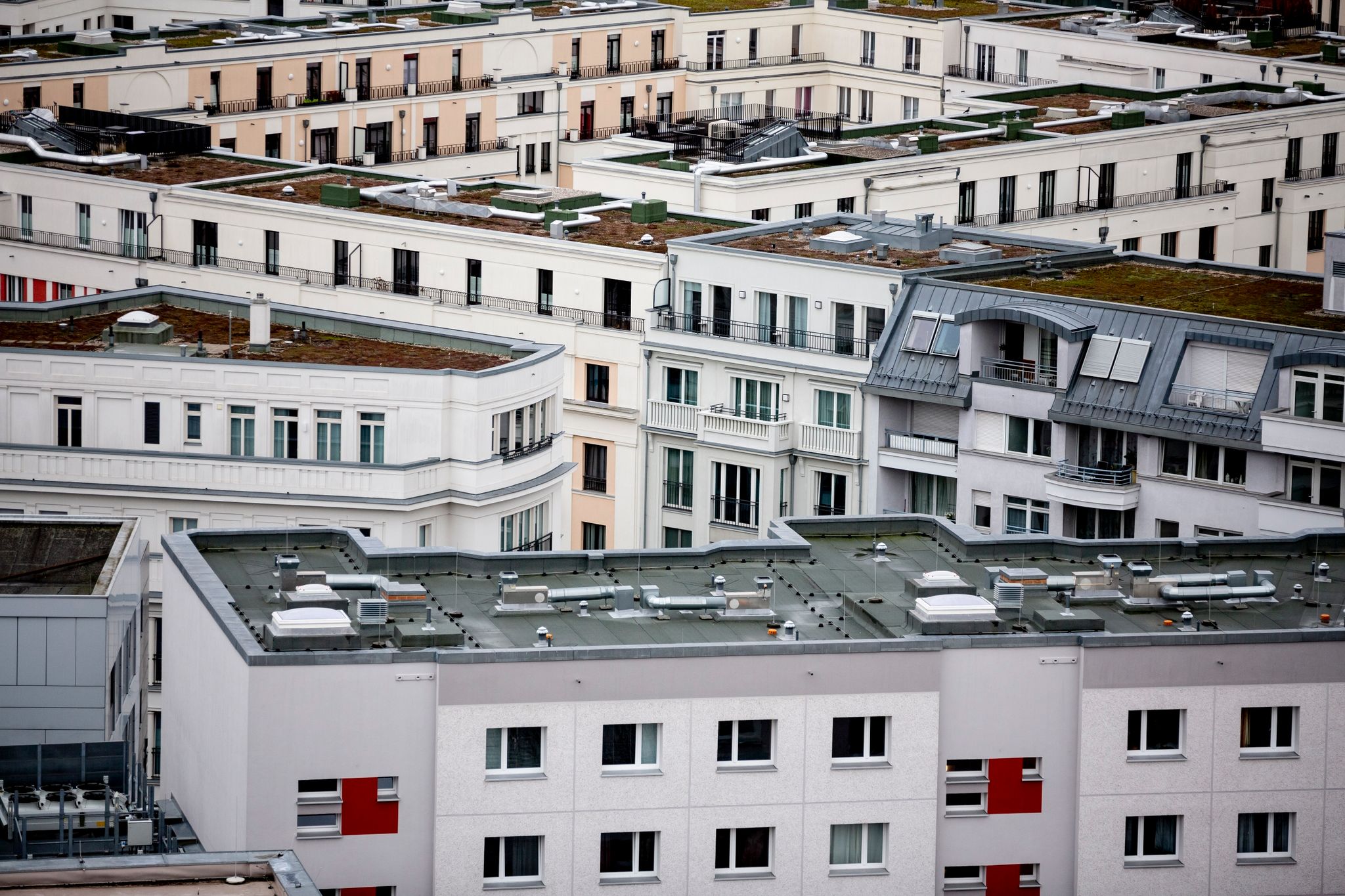 Blick über Die Dächer Von Mehrfamilienhäusern.