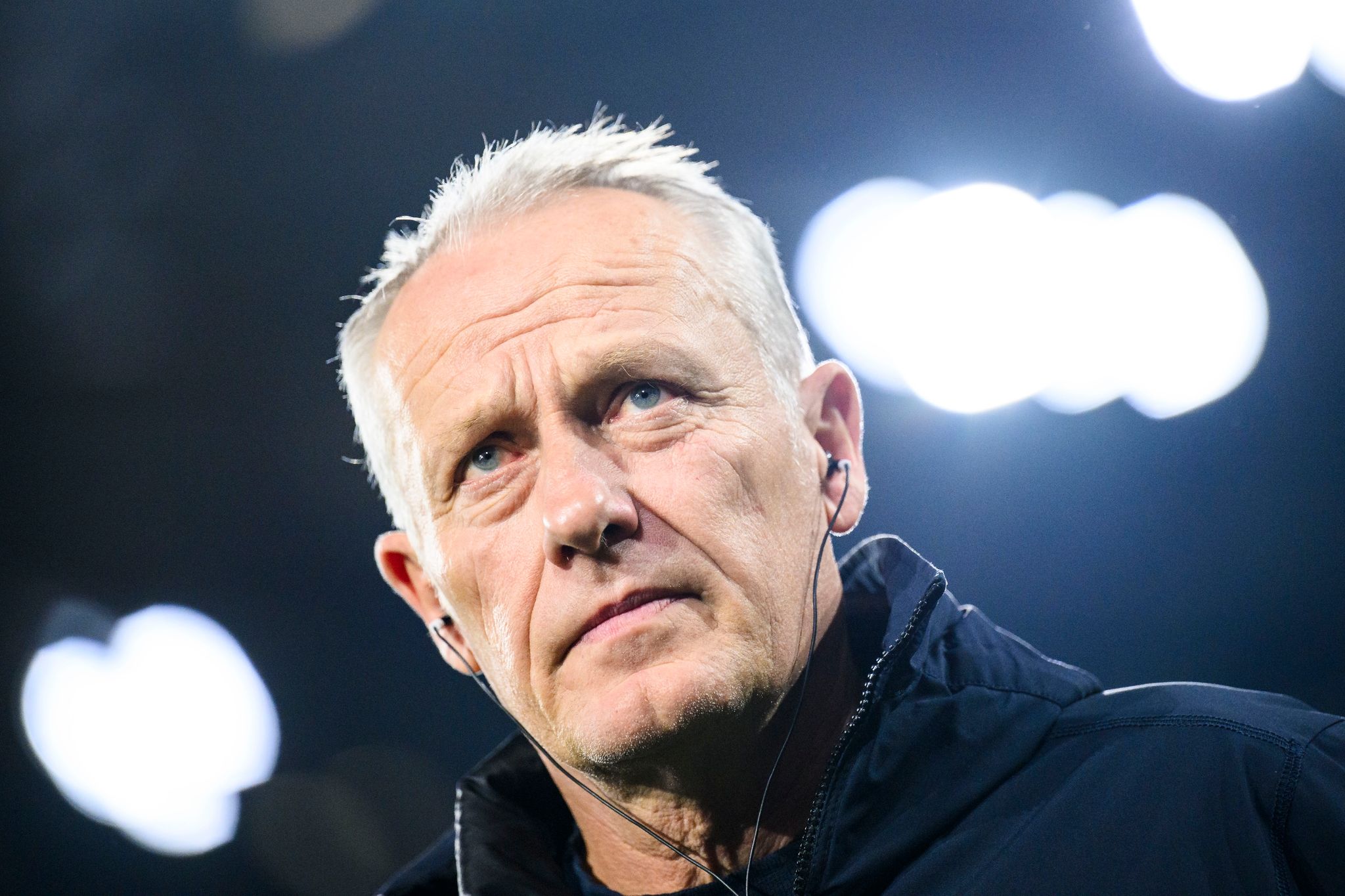 Freiburgs Trainer Christian Streich Sorgt Sich Wegen Zunehmendem Antisemitismus In Der Mitte Der Gesellschaft.