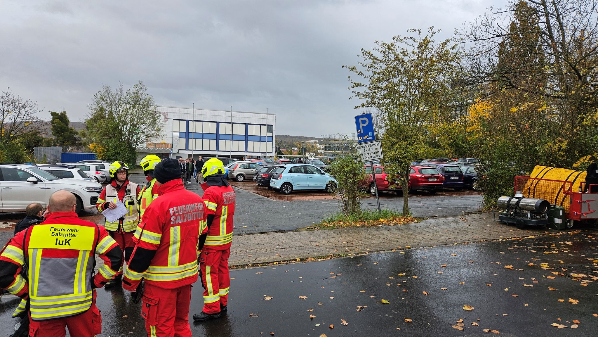 Eine Person, Die Eine Schusswaffe Getragen Haben Soll, Hat Einen Polizeieinsatz An Einem Gymnasium In Salzgitter Ausgelöst.